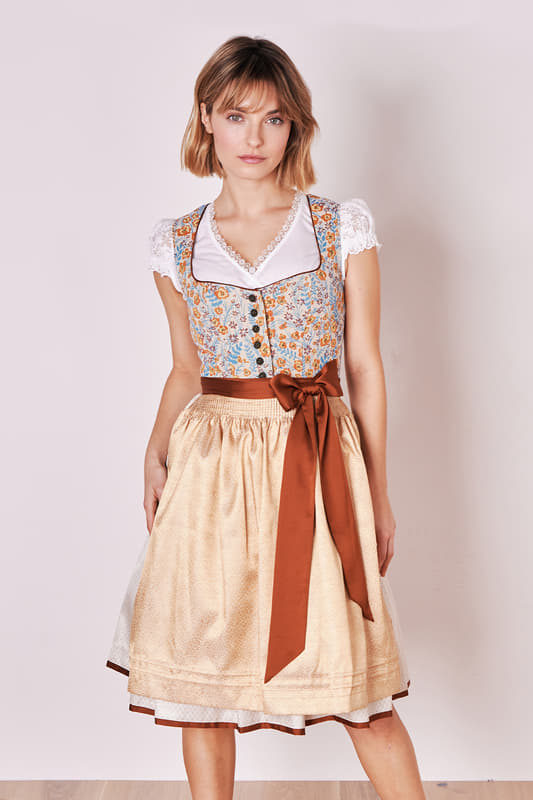 Das Dirndl Xandra ist ein traditionelles Schmuckstück für jedes Fest. Das florale Muster verleiht dem taillierten Dirndl einen frischen